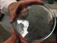 Новый тип суперконденсаторов сможет вытеснить аккумуляторные батареи в системах хранения большого количества энергии