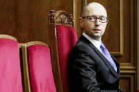 Яценюк отобрал лавры блокады Крыма у Меджлиса