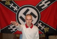 Порошенко отказал 22 российским фашистам из "Азова" в украинском гражданстве