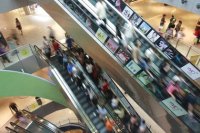 Около 2 тысяч подростков подрались в торговом центре в Кентукки