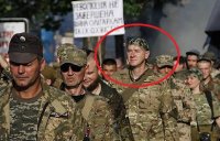 Бандеровцы, уе***й отсюда! — Жители Одессы избили боевика ОУН