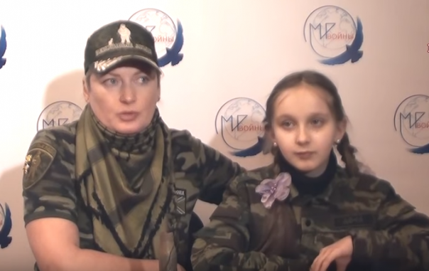 Богдана - дочь бригады "Призрак" - в музее Новороссии