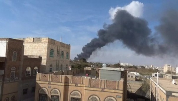 Авиация арабских стран уничтожила крупный завод в столице Йемена