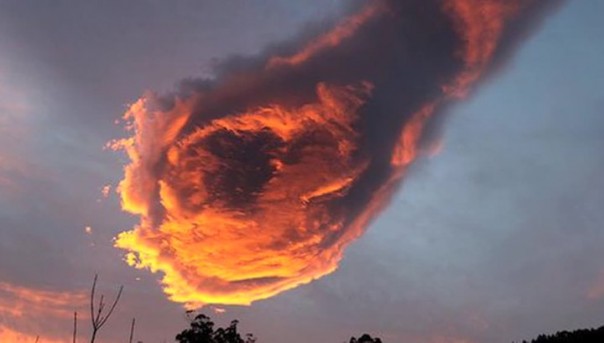 "Огненная рука Господа" напугала жителей Мадейры