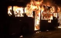 В Китае мужчина поджёг переполненный пассажирами автобус