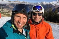 Мэр Кличко трамбует снег в Альпах пока Киев задыхается в снежном плену