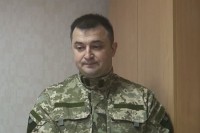 «Мы на танках в окопы, а он на джипе к любовнице»: Военный прокурор АТО погорел на дорогих подарках сожительнице