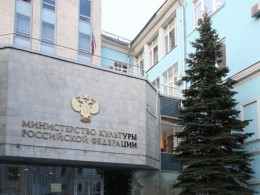 Уволенному за извинения Мединскому польскому продюсеру предложили работу в России