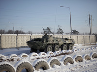 Под Петербургом полицейские устроили погоню за БТРом (Видео)