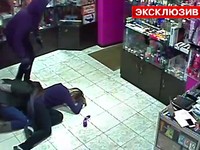 Грабитель за минуту изнасиловал продавщицу секс-шопа в Москве