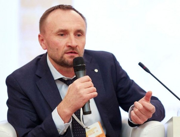 Пора смириться с существованием ДНР и ЛНР и подумать как бы не развалить остальную страну