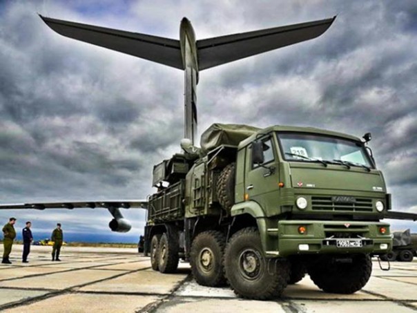 Россия поставила в Ирак более 20 ракетно-пушечных комплексов "Панцирь-С1"