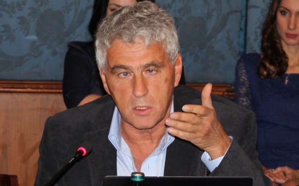 Вся суть Гозмана: "у меня нет доказательств, но я так считаю".