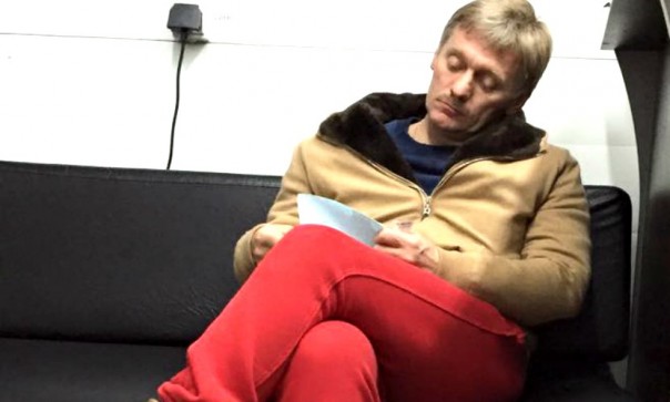 Пресс-секретарь Путина Песков появился на людях в странном виде