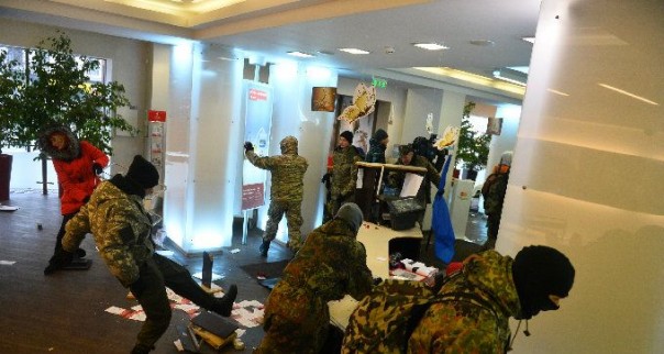 Очередная зрада. МВД Украины возбуждает уголовные дела против погромщиков российских банков