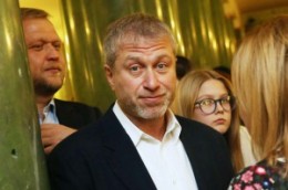 Абрамович перевел в Россию из офшоров долю в "Первом канале"