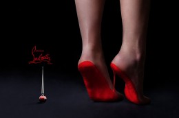 Путин подкрался на лабутенах