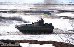 Все ушли на фронт: Киев гонит на передовую женщин