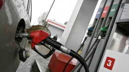 Правкомиссия одобрила проект о повышении ставок акцизов на бензин