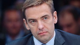 В РФ ввели запрет закупок импортных товаров легпрома для нужд регионов