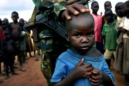 В США «назначили нового мальчика для битья»: Уганда