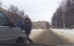 В Витебске милиционер спас ребёнка, заслонив собой от машины