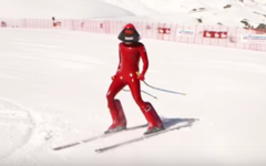 Итальянский лыжник съехал с горы на скорости 250 км/час