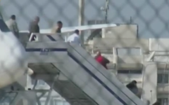 Появилось видео с освобождением заложников из захваченного лайнера