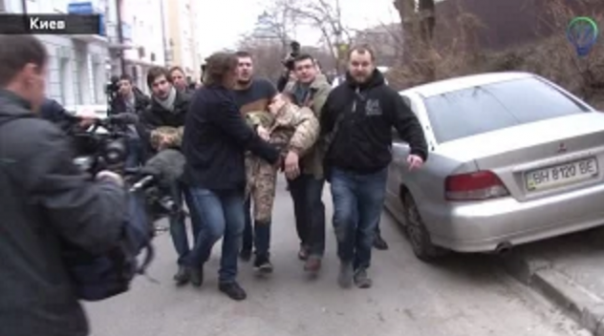 Мельчают "херои": Ещё одному поплохело в зале суда