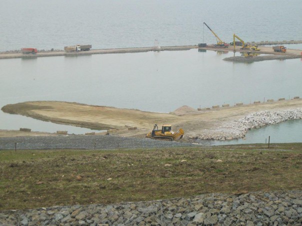 Керченский мост: Стройка уже приближается к Крыму со стороны Тамани