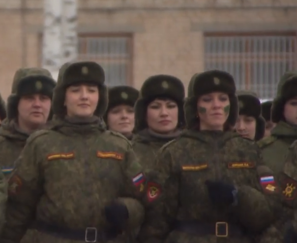 В России впервые прошел конкурс для женщин-военнослужащих «Макияж под камуфляж»