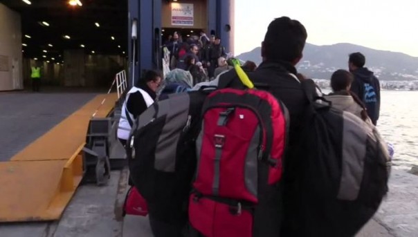Греческая полиция начала депортацию нелегальных мигрантов с Лесбоса