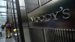 Moody's ухудшило прогноз по рейтингам Китая до "негативного"
