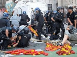 Турция. Нападение полиции на издательство Zaman