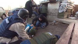 Украинские силовики попытались взять под контроль дорогу, соединяющую Донецк и Горловку