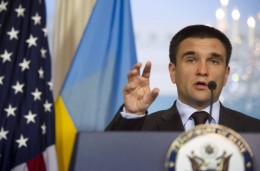 Украинские власти призывают своих граждан утереть слезы и собрать в кулак остатки своей гидности