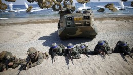 Атомный авианосец США подошел к берегам Южной Кореи