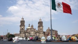 В Мехико общественный транспорт стал бесплатным