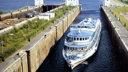 Компания "Мостурфлот" запускает первый в РФ круизный речной лоукостер