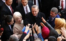 Где учится ваша дочь? — В гареме!