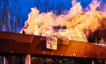 В столице Испании забросали мечеть сигнальными ракетами