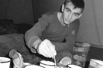 Оренбургское издание назвало имя шестого погибшего в Сирии военного