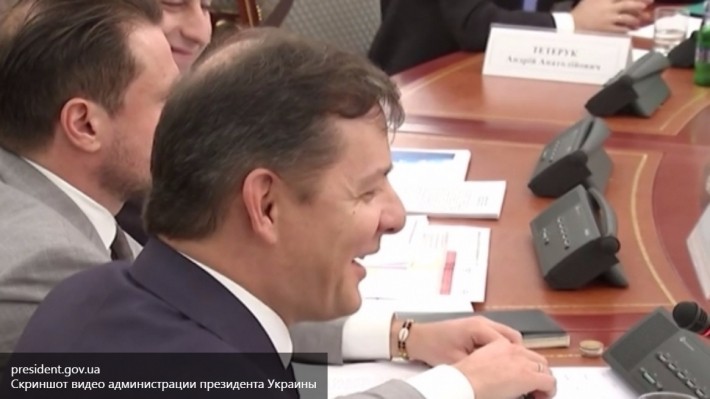 Ляшко назвал нового премьера Гройсмана шулером, а Порошенко — узурпатором Ляшко назвал нового премьера Гройсмана шулером, а Порошенко — узурпатором