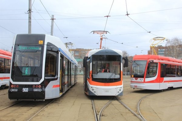 В Самару поступили 20 новых трамваев и троллейбусов отечественного производства В Самару поступили 20 новых трамваев и троллейбусов отечественного производства