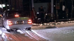 На улицах Фукуоки после землетрясения появилась странная пена (Видео)