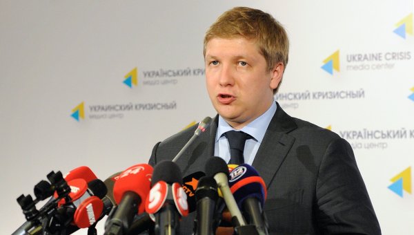 Интересно, где они таких набирают?
