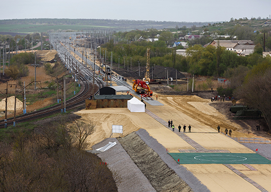 Крым станет доступнее: в РФ построили часть железной дороги в обход Украины досрочно