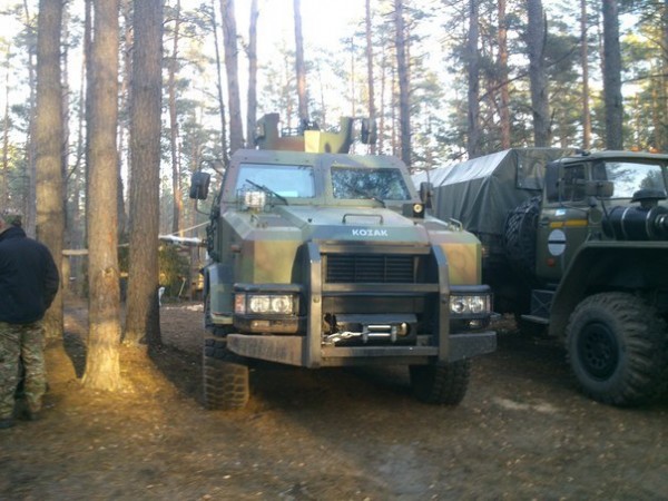 Пока ровенчане воюют, нацгвардейцы у них дома.. Пока ровенчане воюют, нацгвардейцы у них дома..