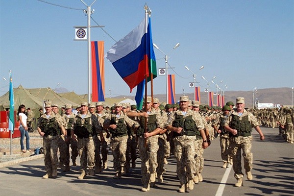 Армянам пора определиться