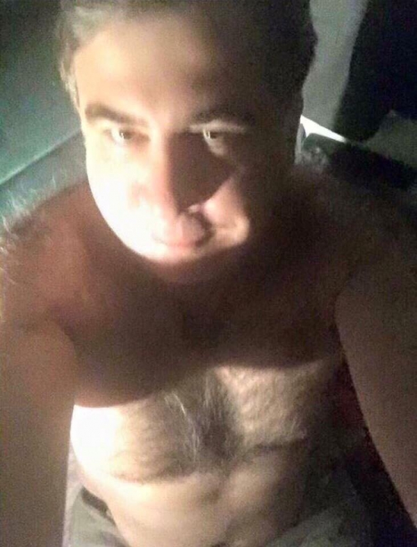 Саакашвили рассылает свои обнаженные фото девушкам Саакашвили рассылает свои обнаженные фото девушкам